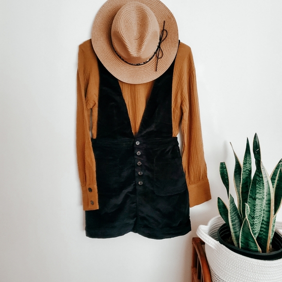 Lightspun Button-Back Peplum Top - Picture 7 of 7